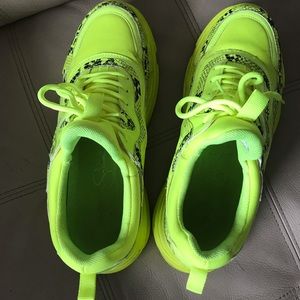 jessica simpson neon sneakers